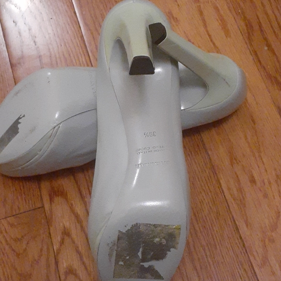 CLOSET clearance - Picture 3 of 6